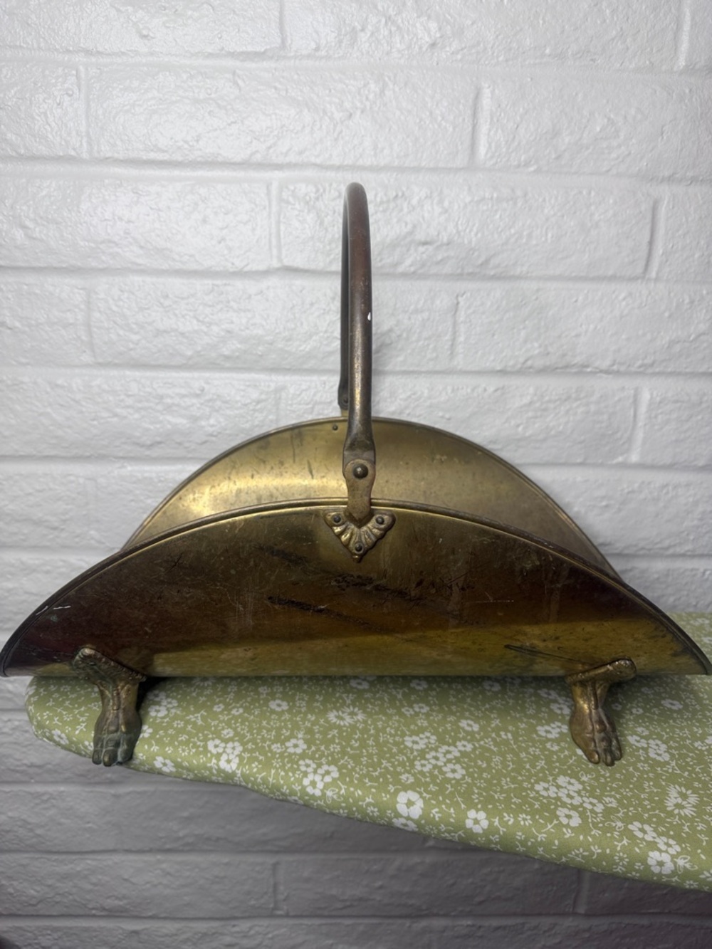 Vintage Large Regency Solid Brass Firewood Log Kindling Holder Claw Feet 13 x 21